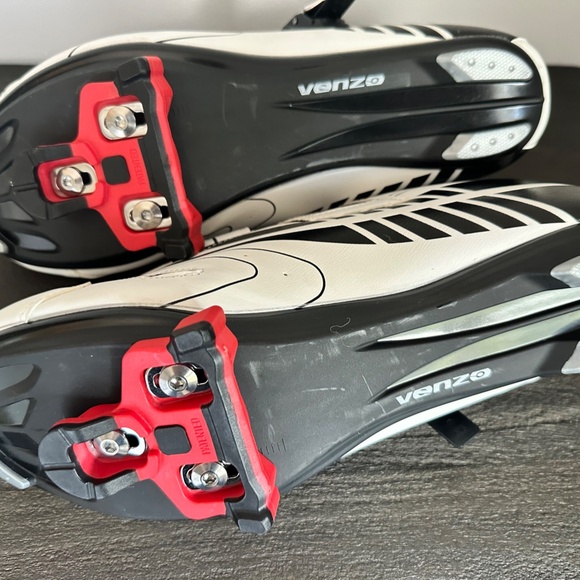 Venzo Women’s Cycling Shoes with Delta Clips — Size 11 | New - Picture 4 of 4